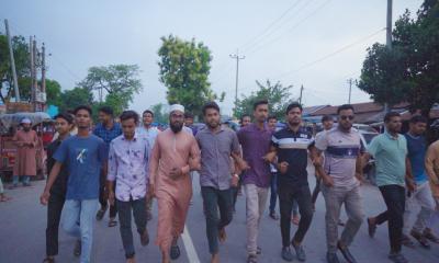 গোপালগঞ্জের ঘটনার প্রতিবাদে দিনাজপুরে বিক্ষোভ মিছিল ও অবরোধ